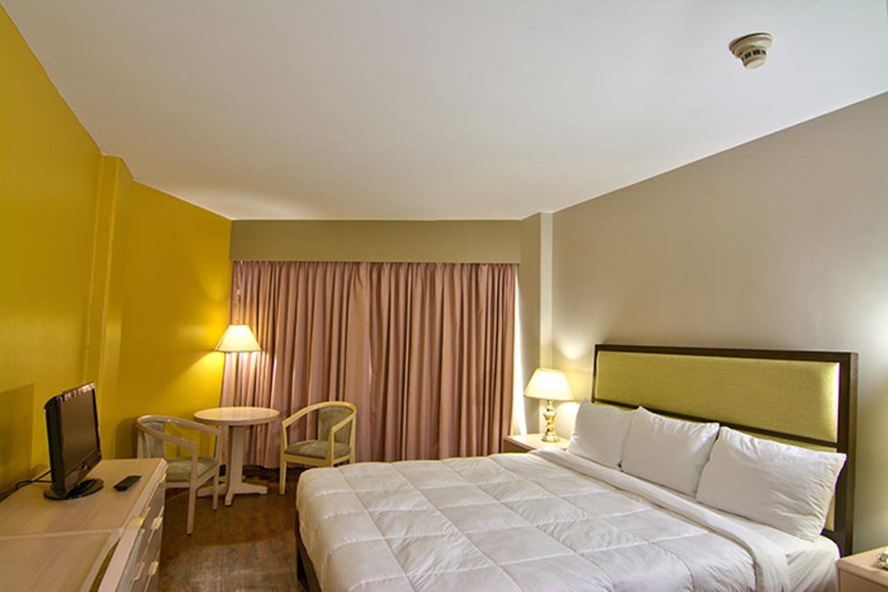 Pacific Bay Hotel Тумон Екстериор снимка